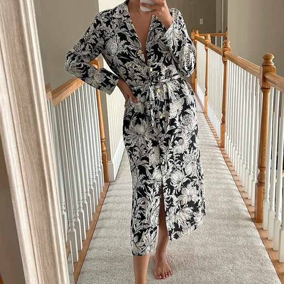 Zara Dresses & Skirts - ZARA FLORAL MIDI DRESS